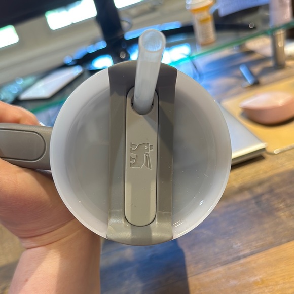 Stanley 30 oz Gray Quencher Tumbler NWT - Picture 3 of 3